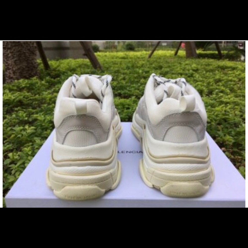 balenciaga triple S.. size 40 new